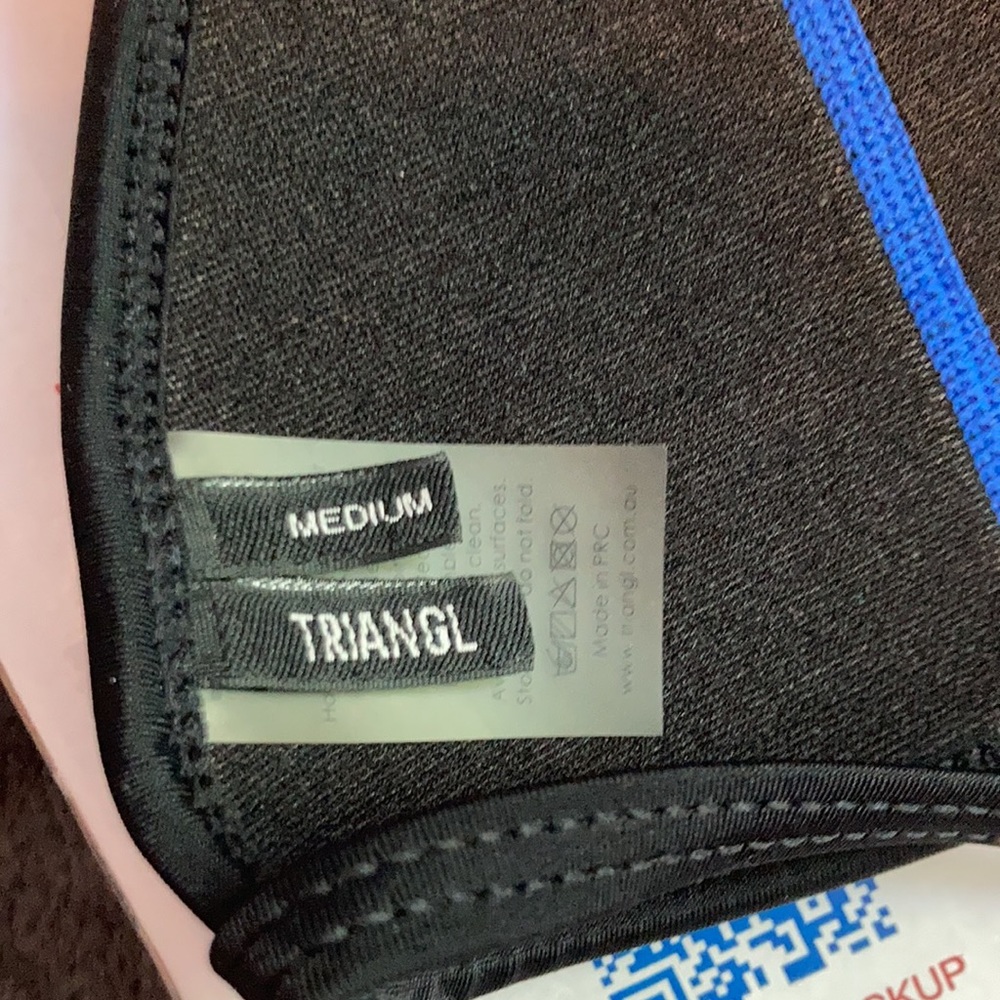 NWT Triangl Swimwear Reversible Bikini Top Blue M - Picture 3 of 3